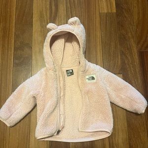 Infant 6-12 month North Face light weight Jacket in peach pink.